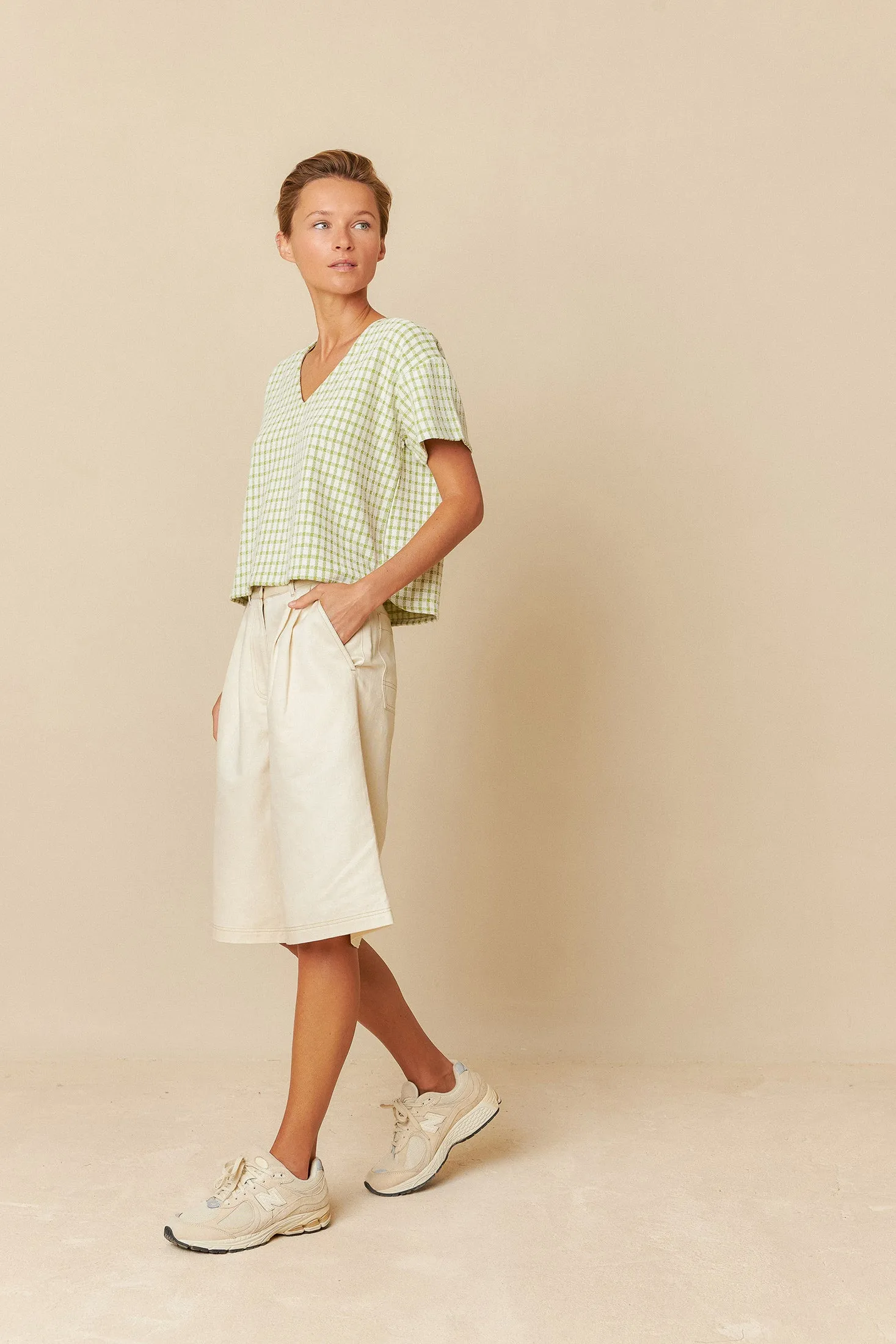 Gabardine Contrast Bermuda Shorts Ecru sold by Ivalo.com product image thumbnail 5