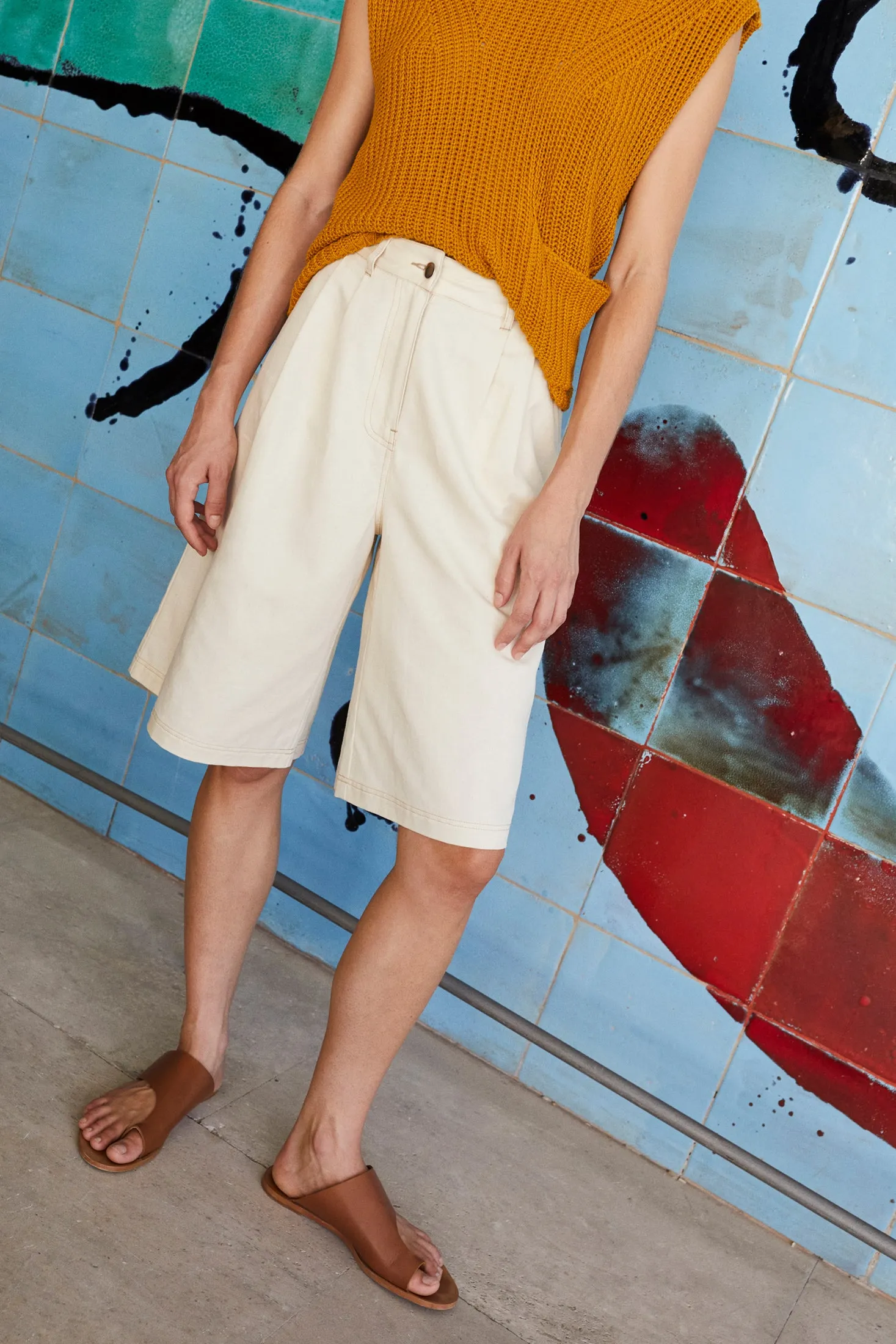 Gabardine Contrast Bermuda Shorts Ecru sold by Ivalo.com product image thumbnail 4