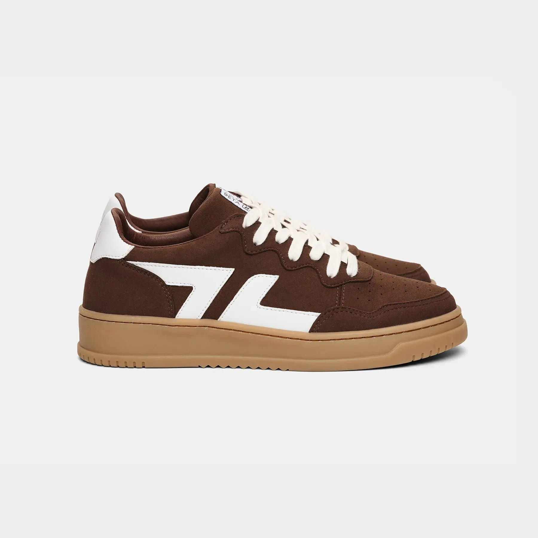Bêta B3 Sneakers Chocolate sold by Ivalo.com