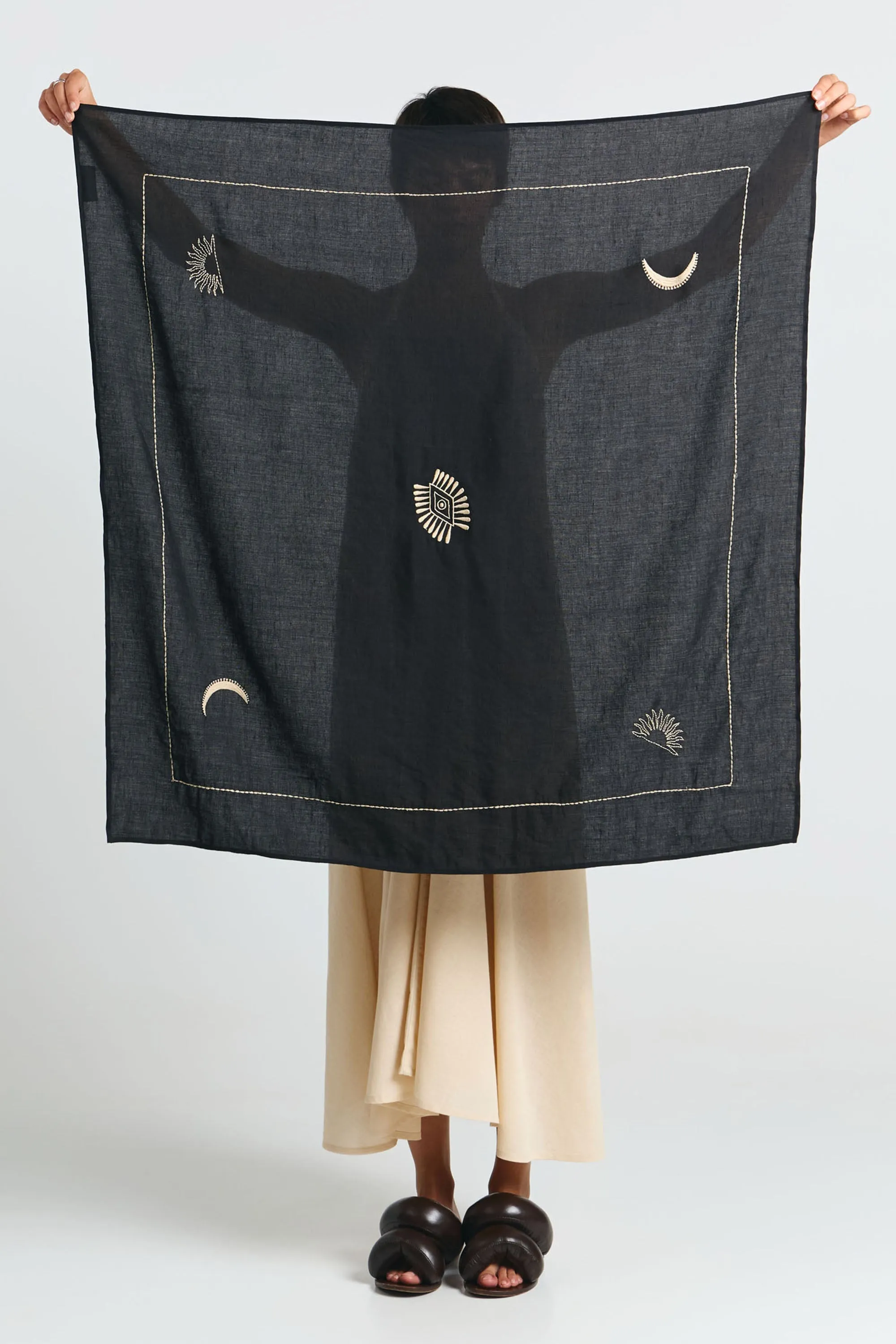 Tole Scarf Embroidered Black sold by Ivalo.com