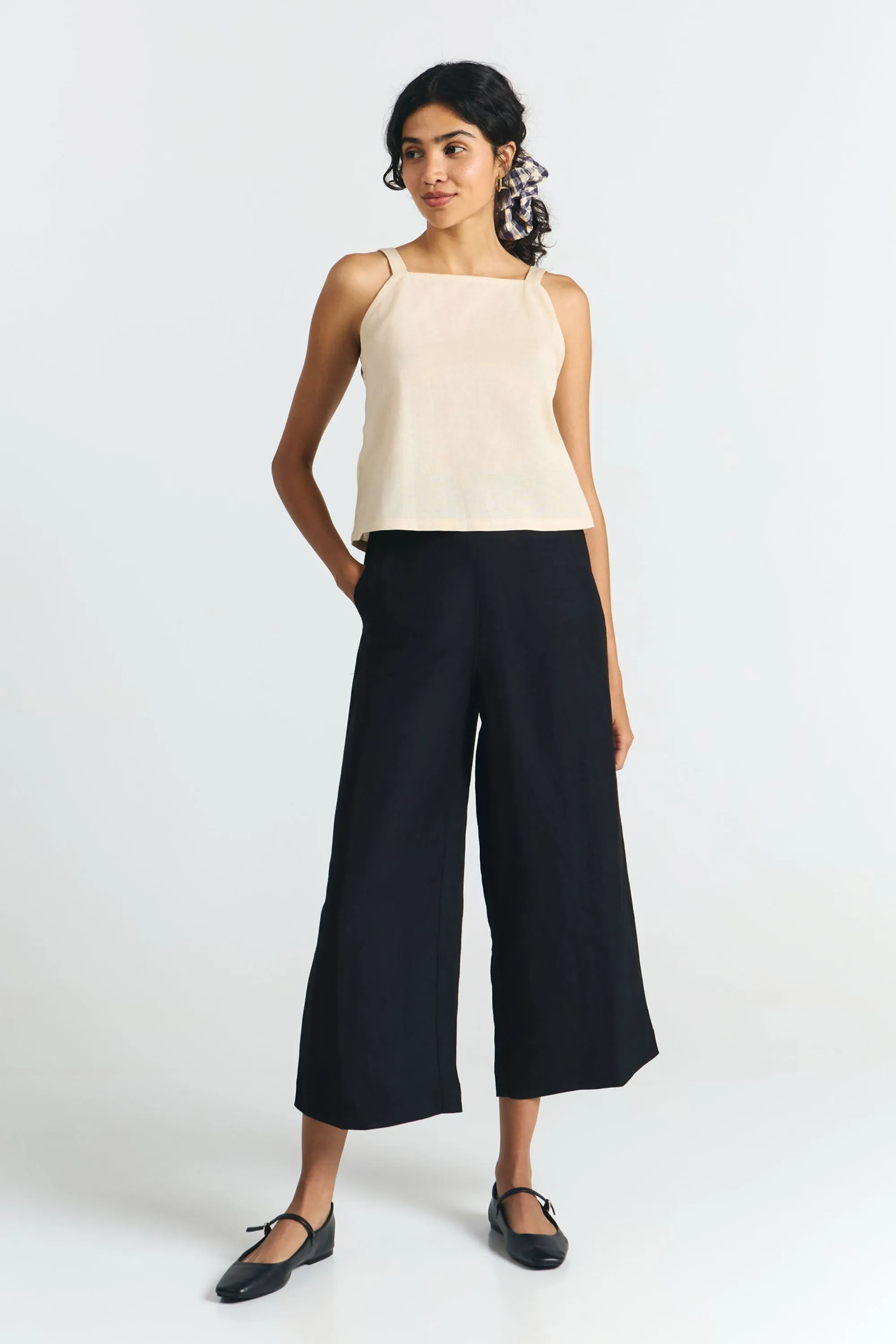 Makah Pants Black sold by Ivalo.com