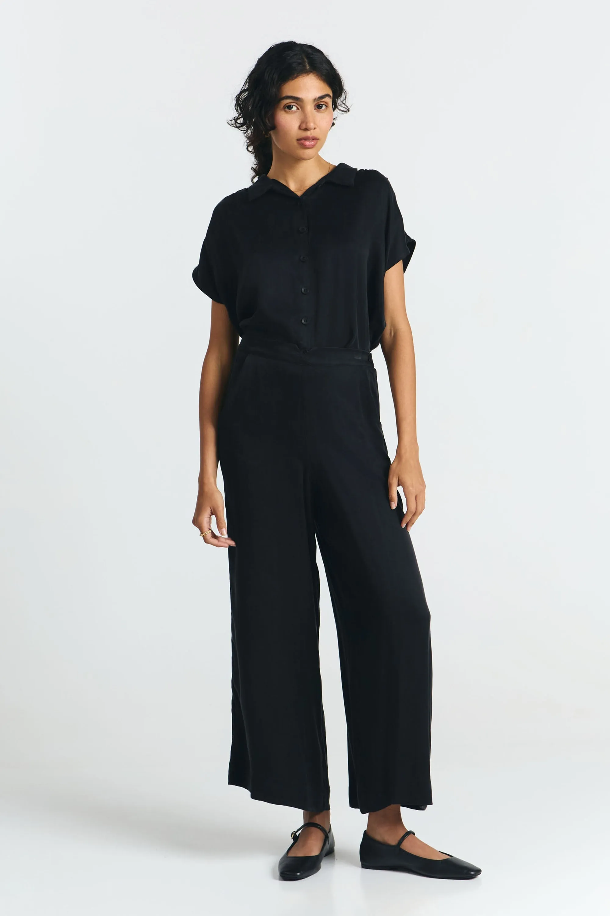 Kasai Pants Black sold by Ivalo.com