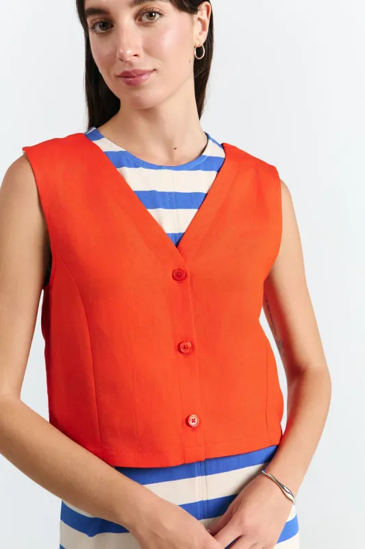 Azuah Vest Red sold by Ivalo.com