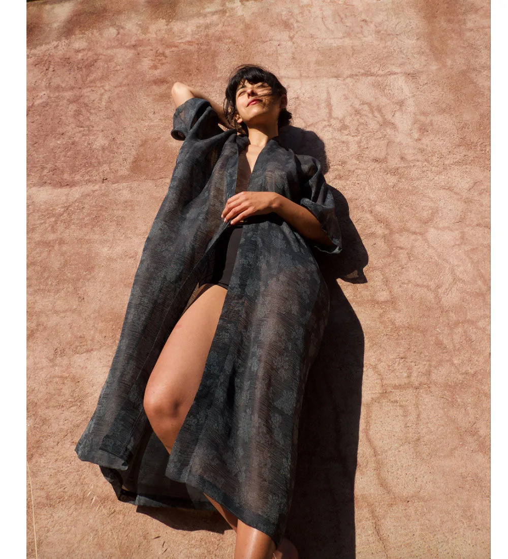 Vesper Silk Blend Robe Black sold by Ivalo.com