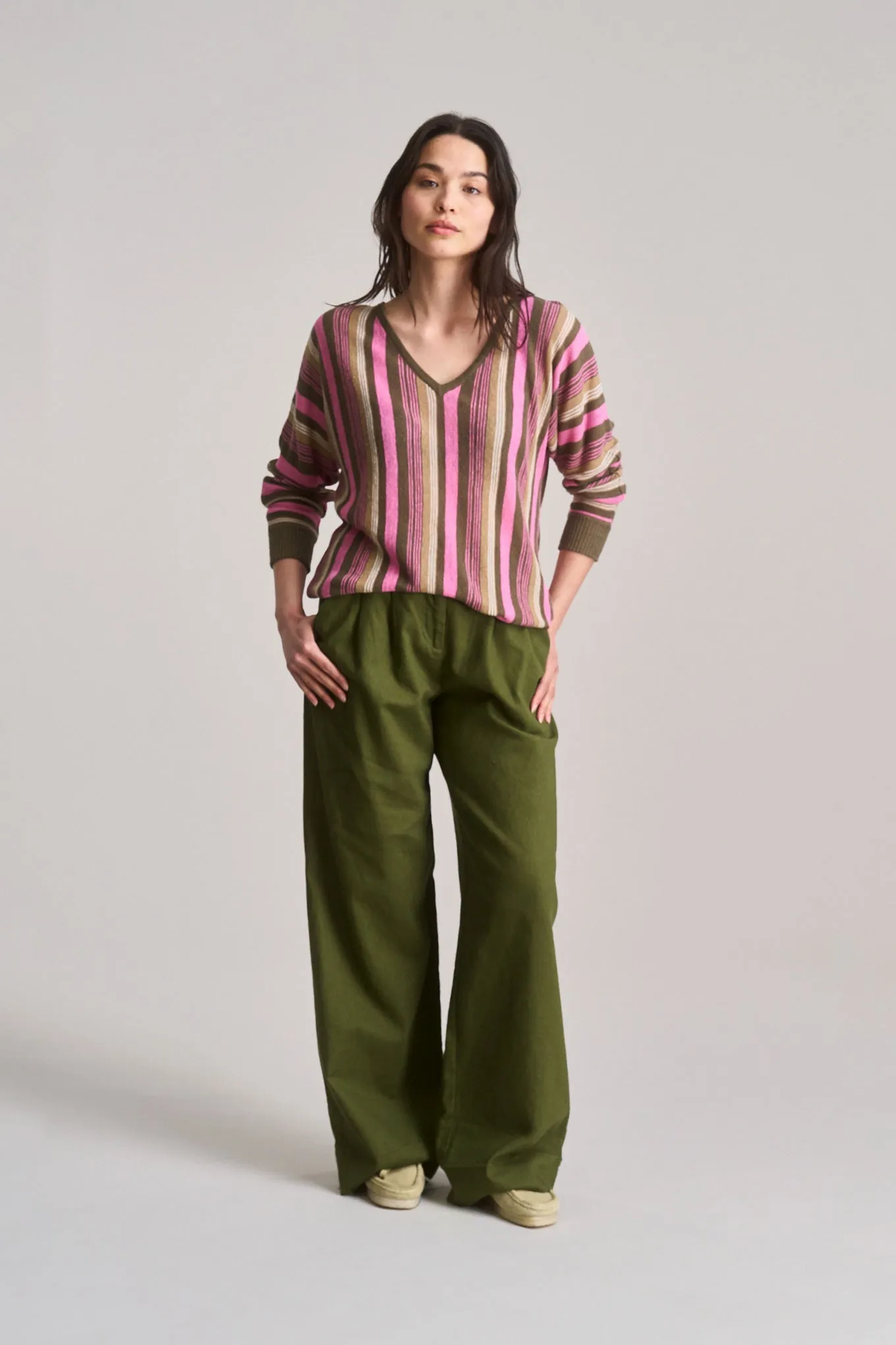 Lion Linen/Organic Cotton Trousers Khaki sold by Ivalo.com