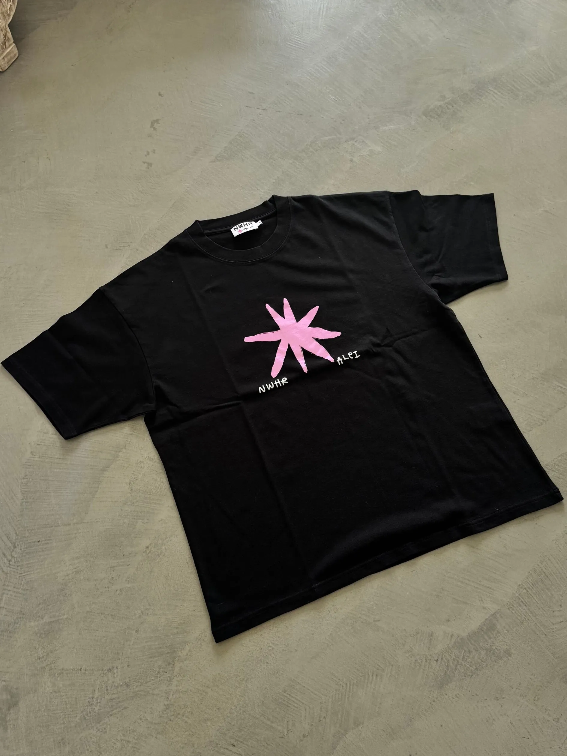 Romantic T-Shirt Black sold by Ivalo.com product image thumbnail 4