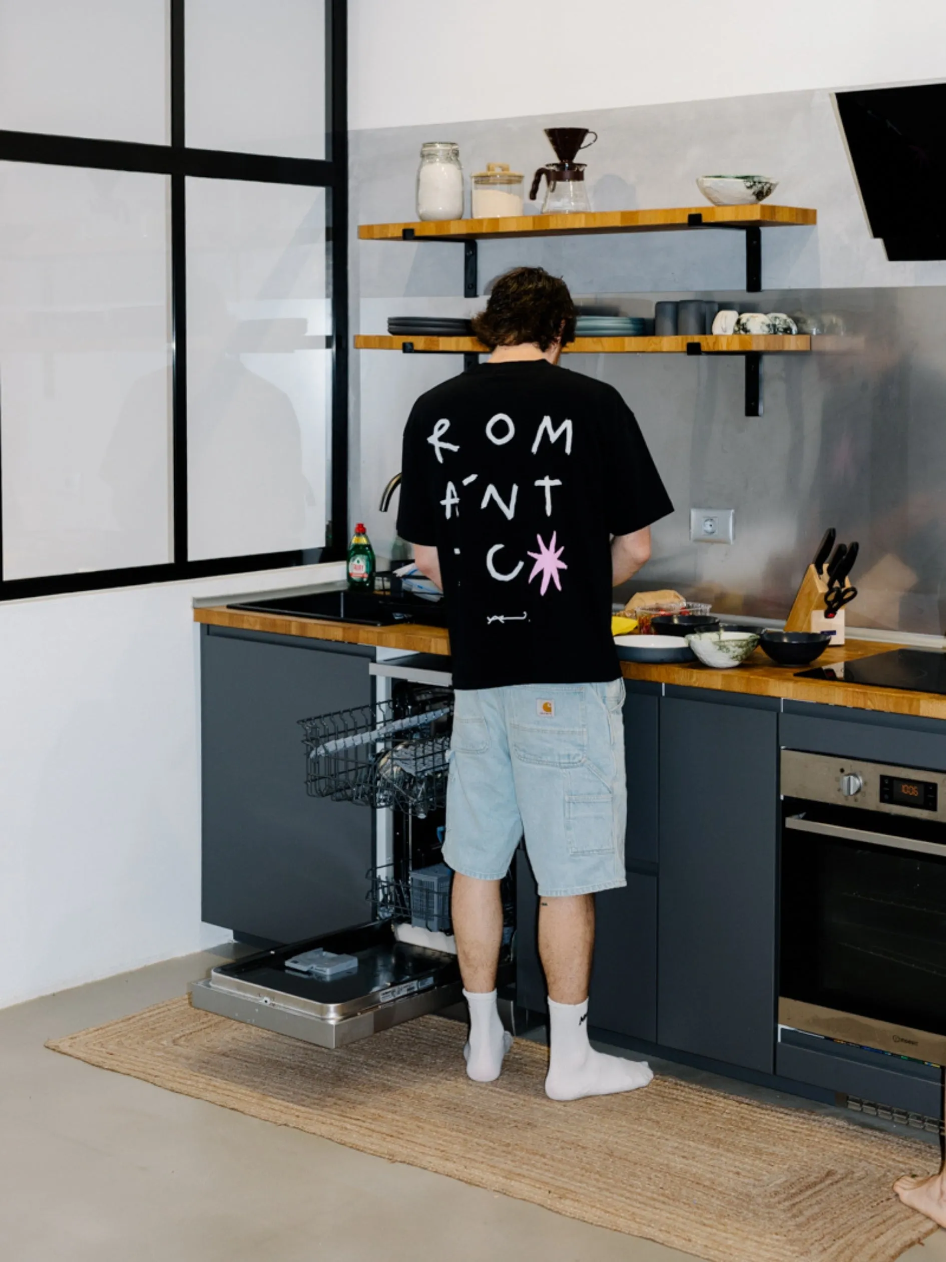 Romantic T-Shirt Black sold by Ivalo.com product image thumbnail 3