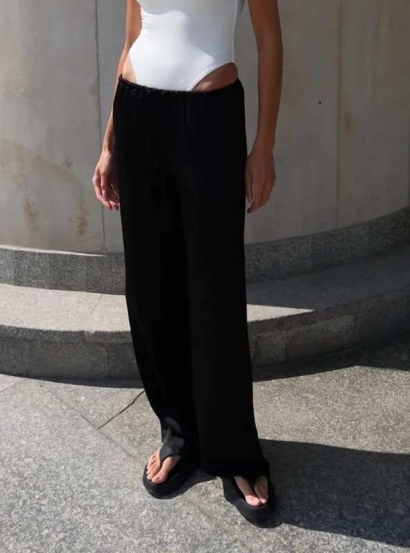 Satin Trousers With Tied Pockets Black sold by Ivalo.com