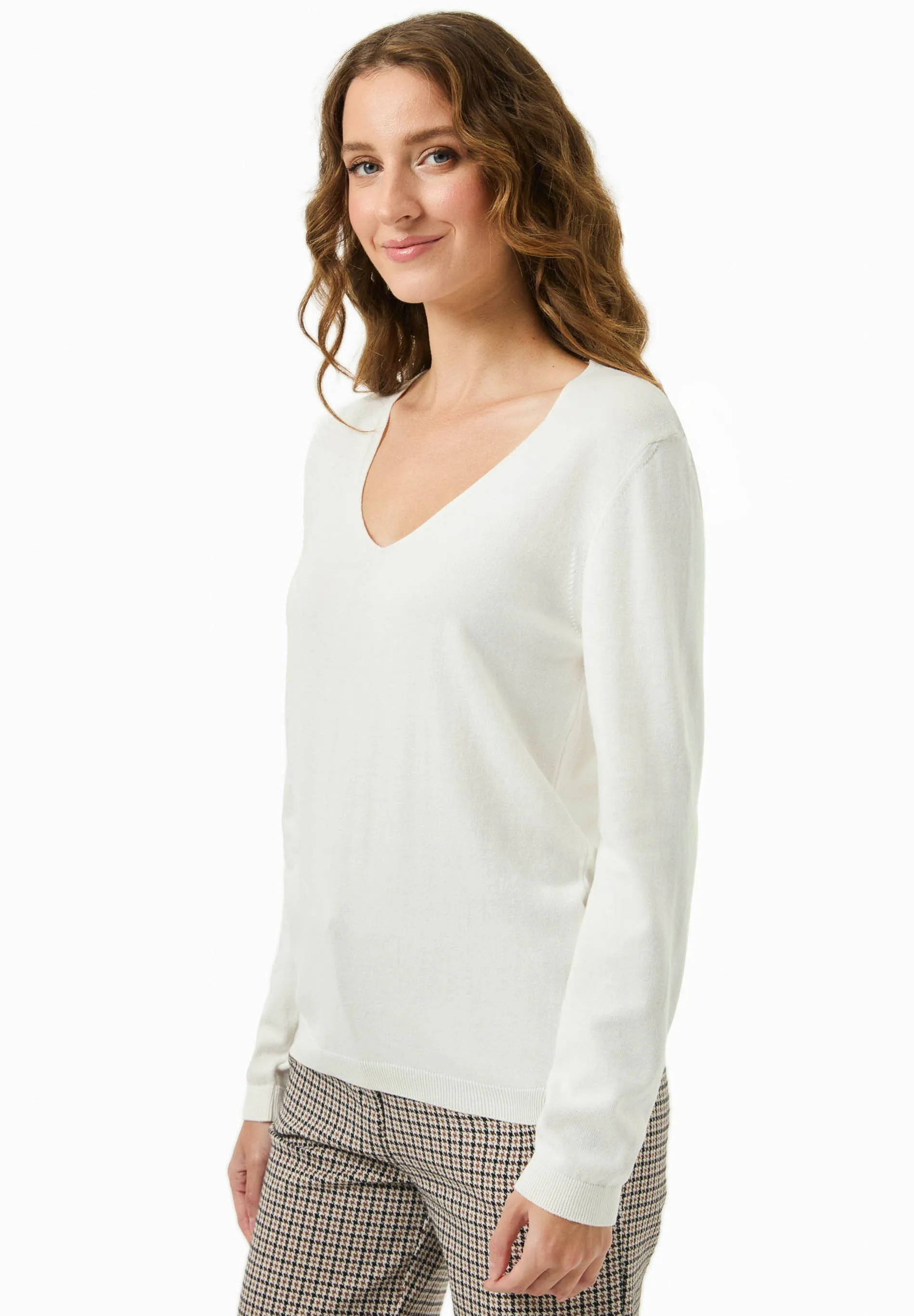 V-Neck Knitted Organic Cotton Sweater Off White sold by Ivalo.com product image thumbnail 4