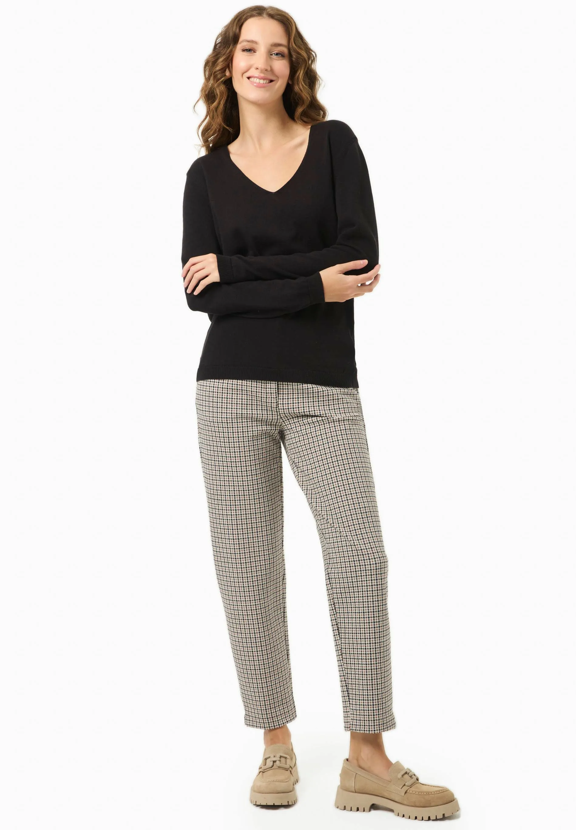 V-Neck Knitted Organic Cotton Sweater Black sold by Ivalo.com product image thumbnail 4