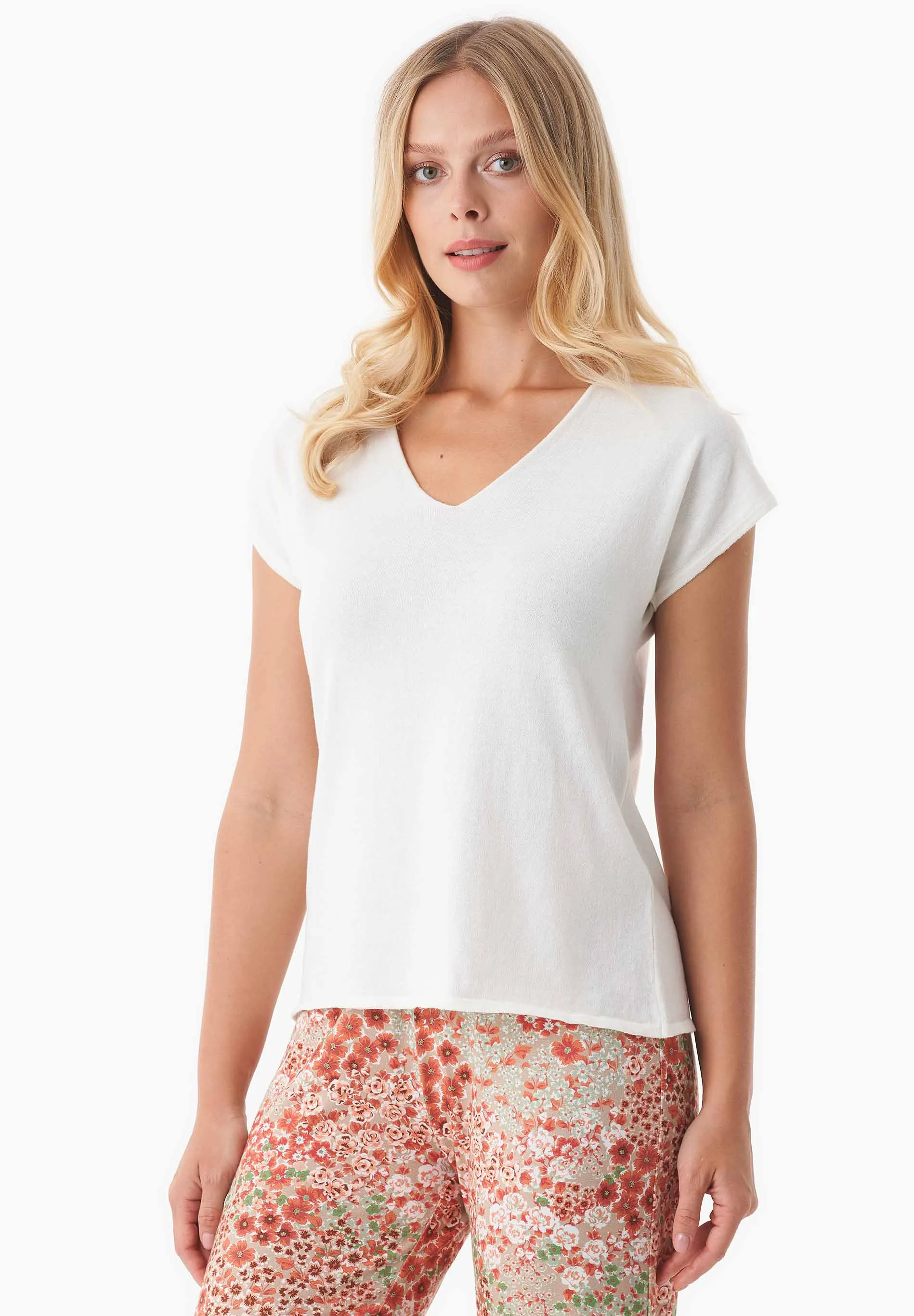 Women's Knit V-Neck T-Shirt Off White sold by Ivalo.com product image thumbnail 4