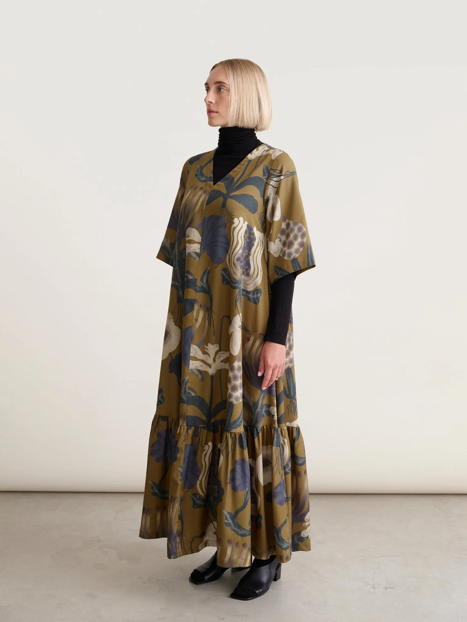 Sea Flowers Maxi Dress sold by Ivalo.com product image thumbnail 4