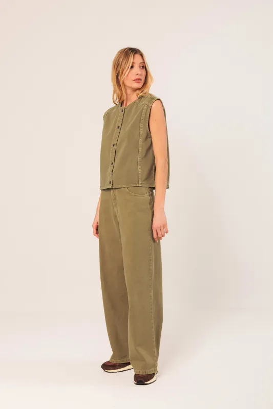 Boxy Twill Vest sold by Ivalo.com