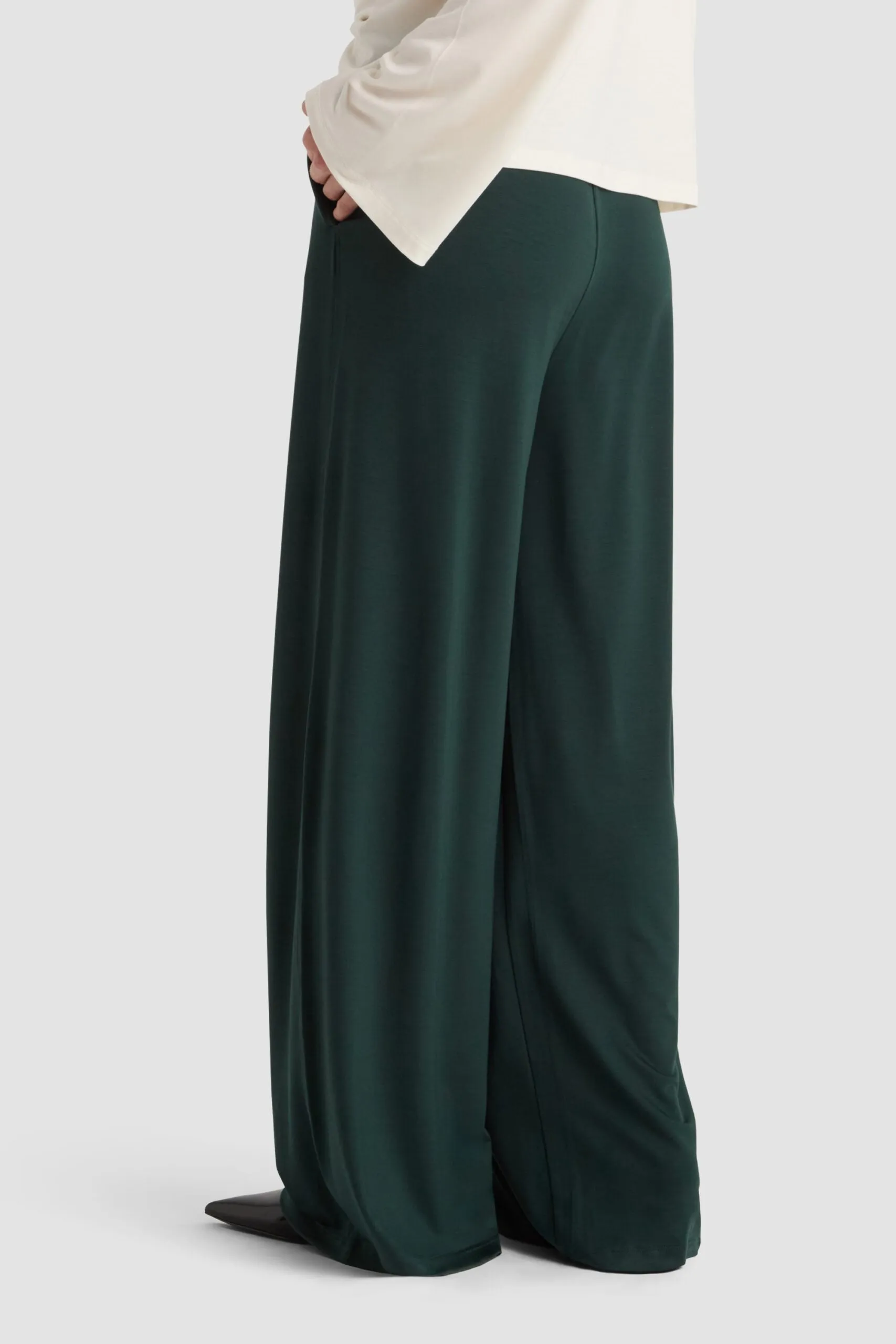 Grey Pants Bottle Green sold by Ivalo.com product image thumbnail 4