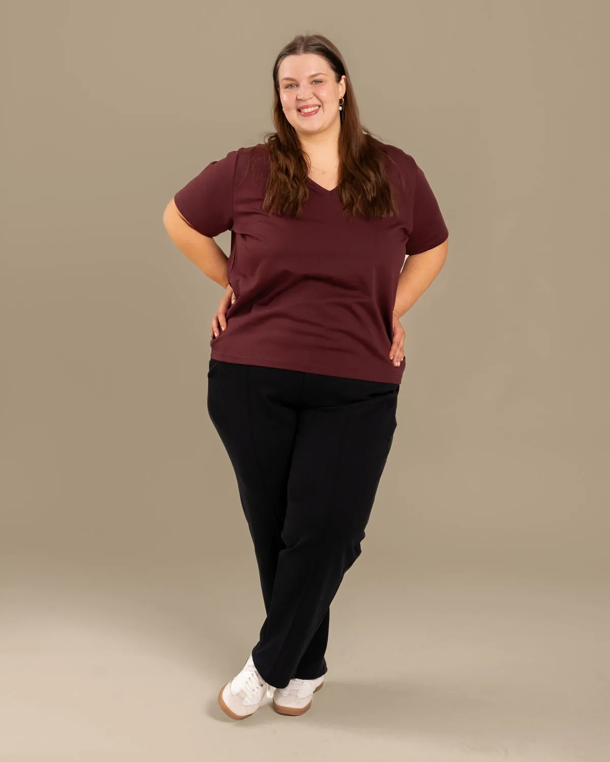 V-Neck T-Shirt Burgundy sold by Ivalo.com product image thumbnail 4