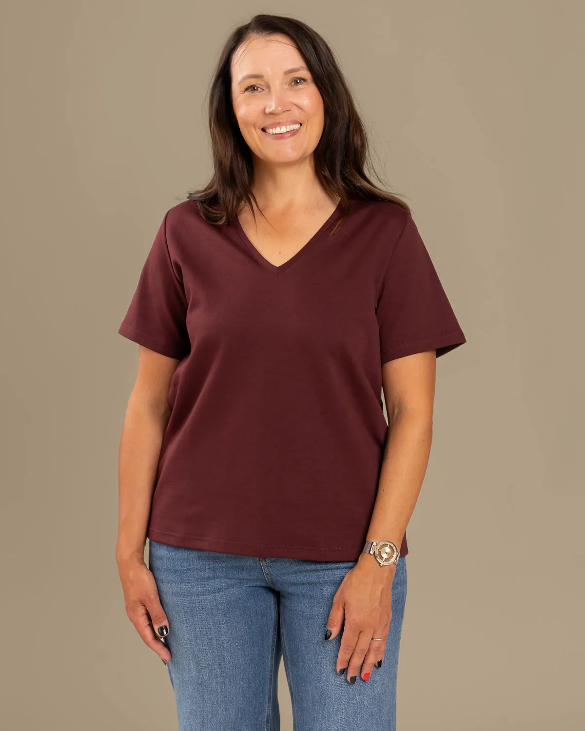 V-Neck T-Shirt Burgundy sold by Ivalo.com