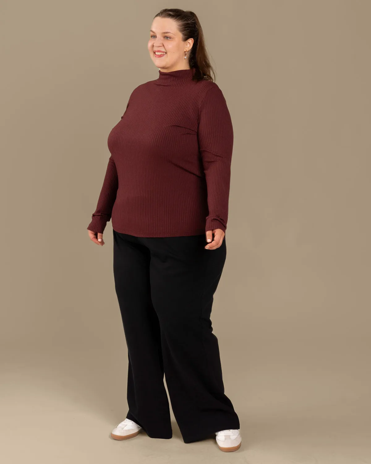 Ribbed Turtleneck Burgundy sold by Ivalo.com product image thumbnail 4