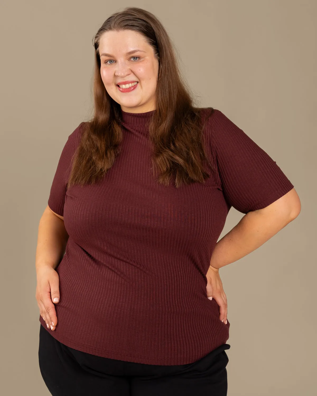 Ribbed T-Shirt Burgundy sold by Ivalo.com