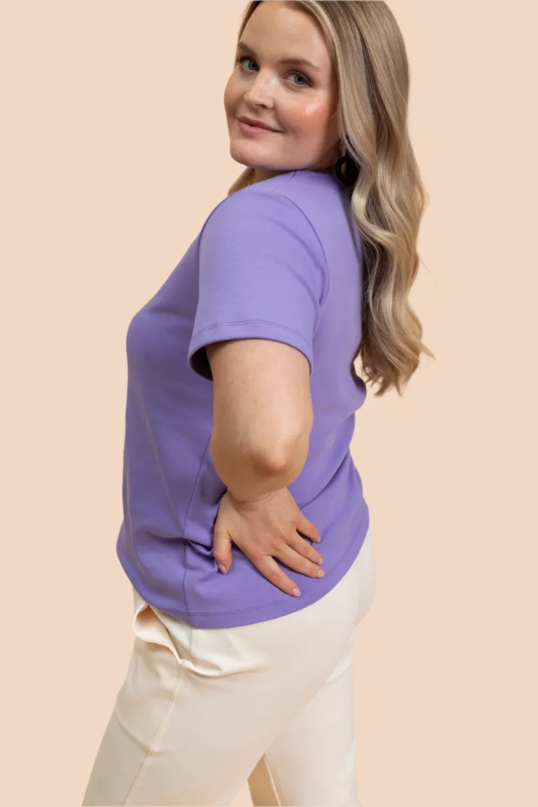 The T-shirt Vivid Lavender sold by Ivalo.com product image thumbnail 3