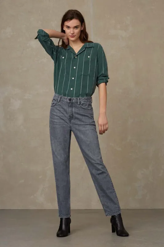 Caroline Cropped Clean Carson Flintstone Grey Worn Jeans sold by Ivalo.com