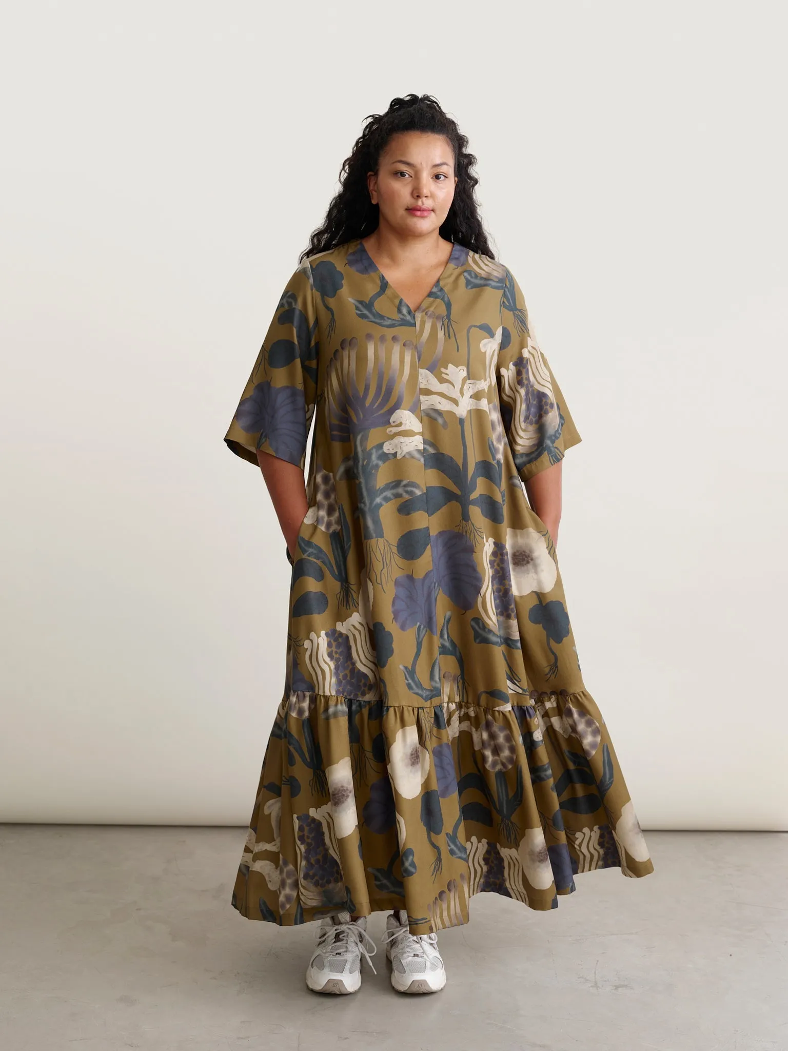 Sea Flowers Maxi Dress sold by Ivalo.com product image thumbnail 5