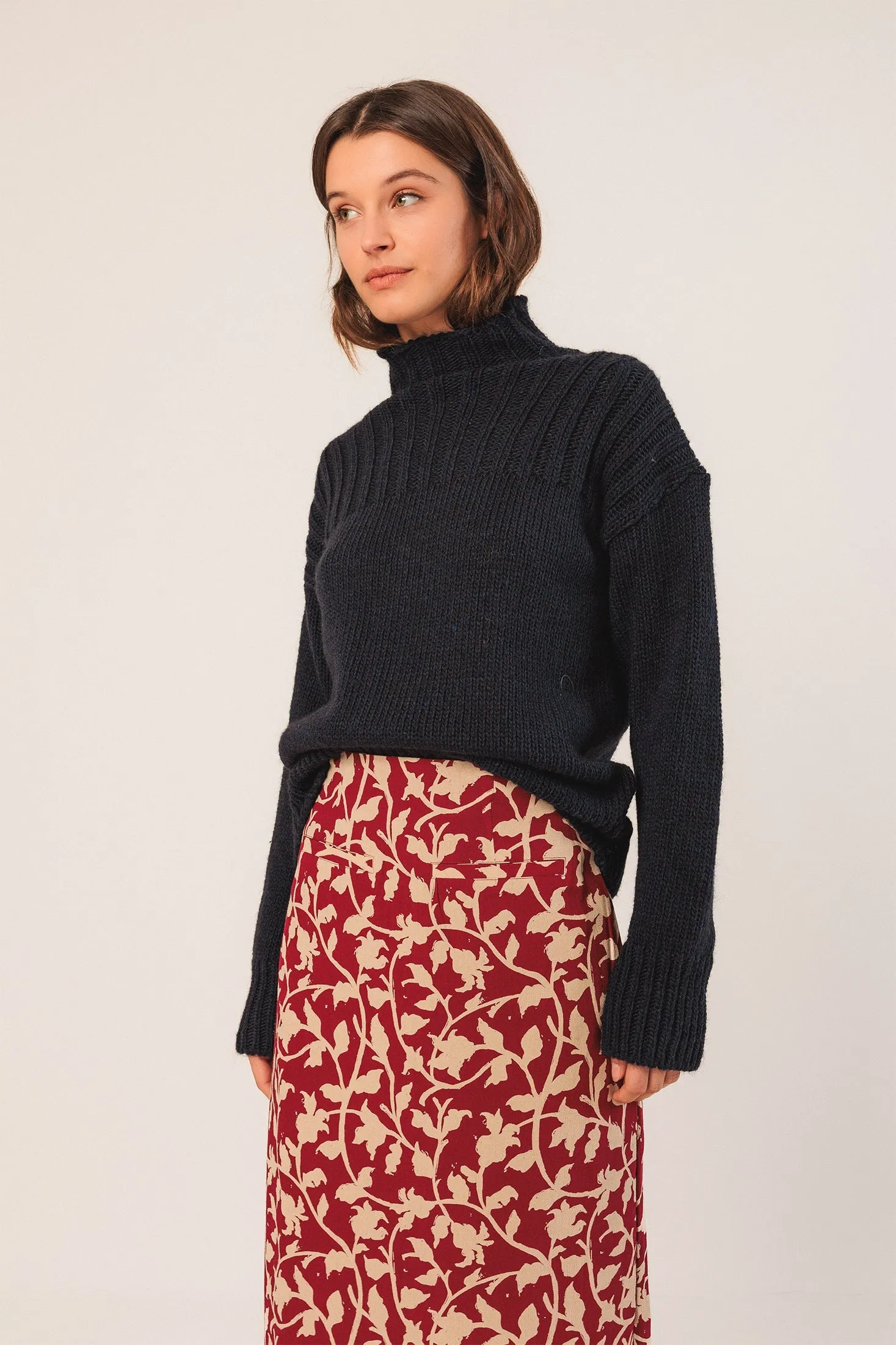 Viscose Pencil Skirt Red sold by Ivalo.com product image thumbnail 3