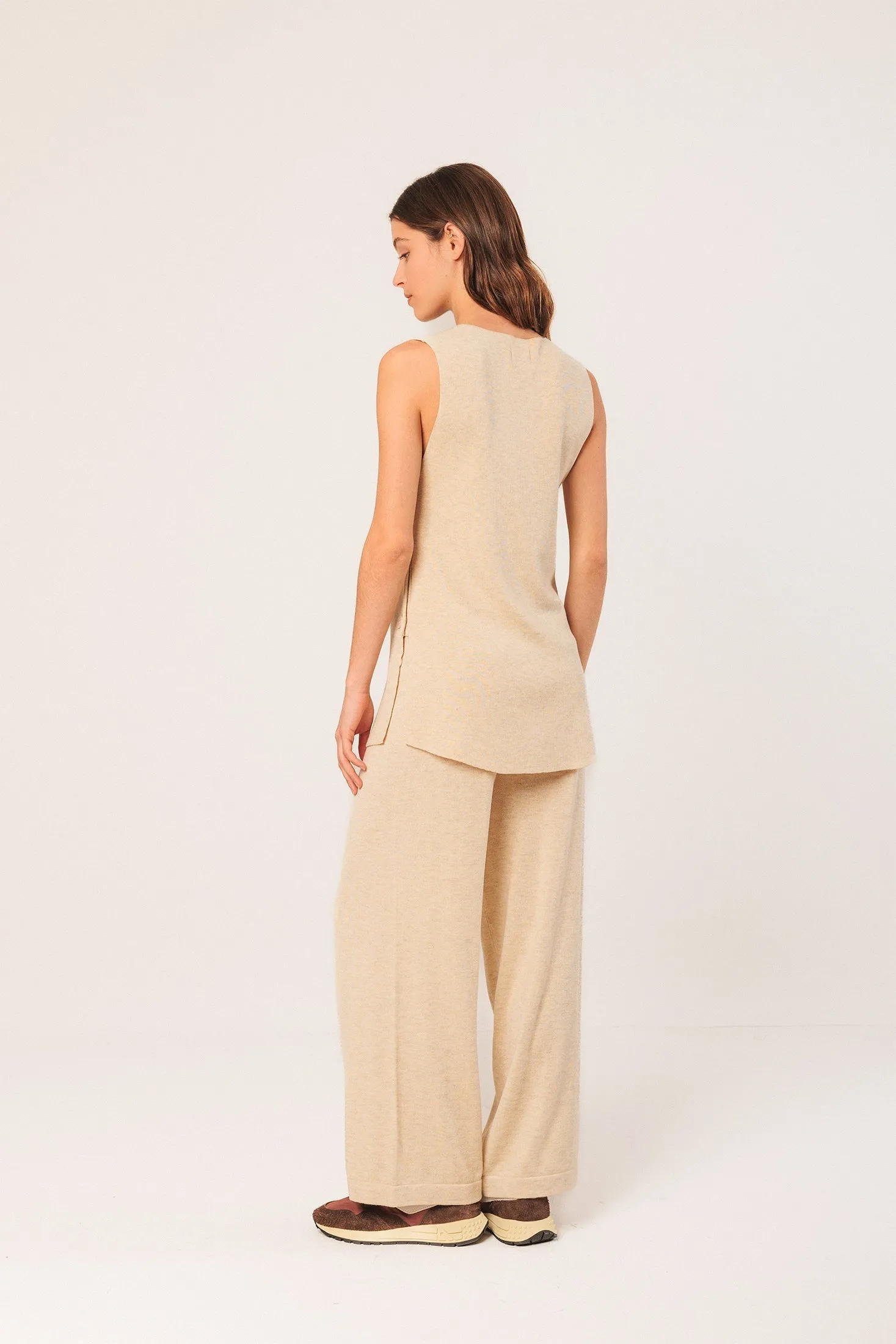 Long Buttoned Vest Beige sold by Ivalo.com product image thumbnail 4