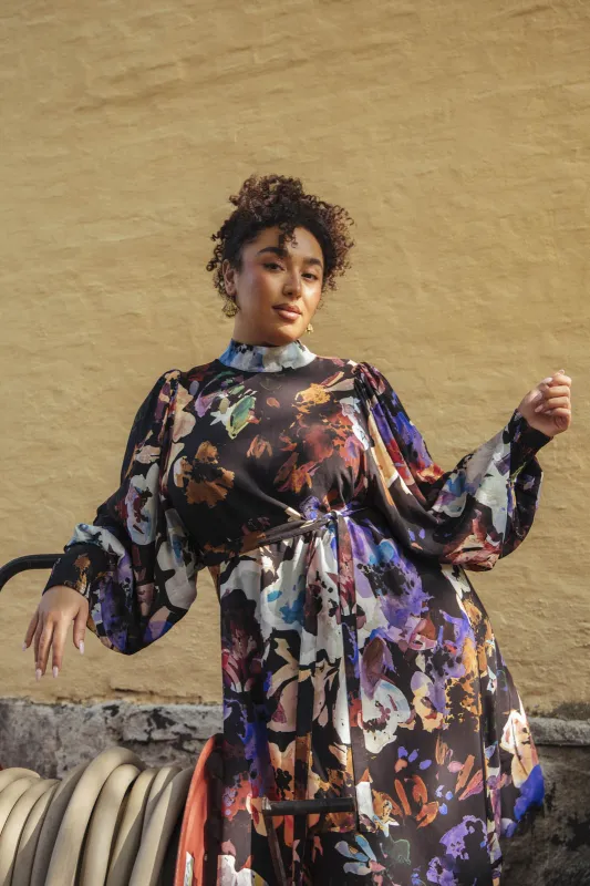 Puff Dress Black Anemone sold by Ivalo.com