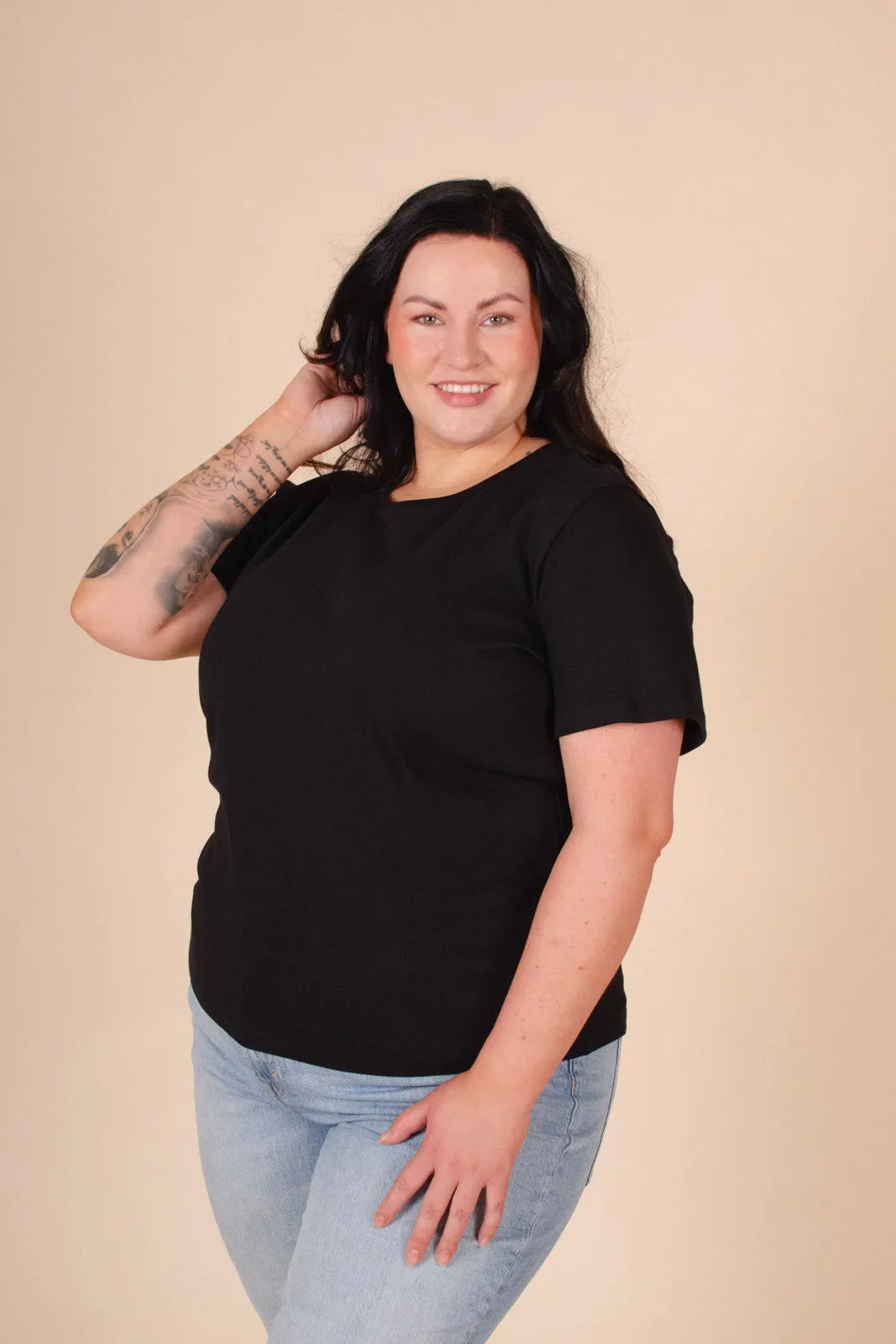 The T-Shirt Black sold by Ivalo.com product image thumbnail 4