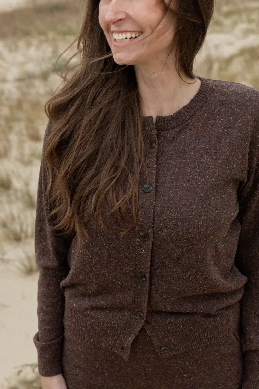 Sabbia Cardigan Chocolate sold by Ivalo.com