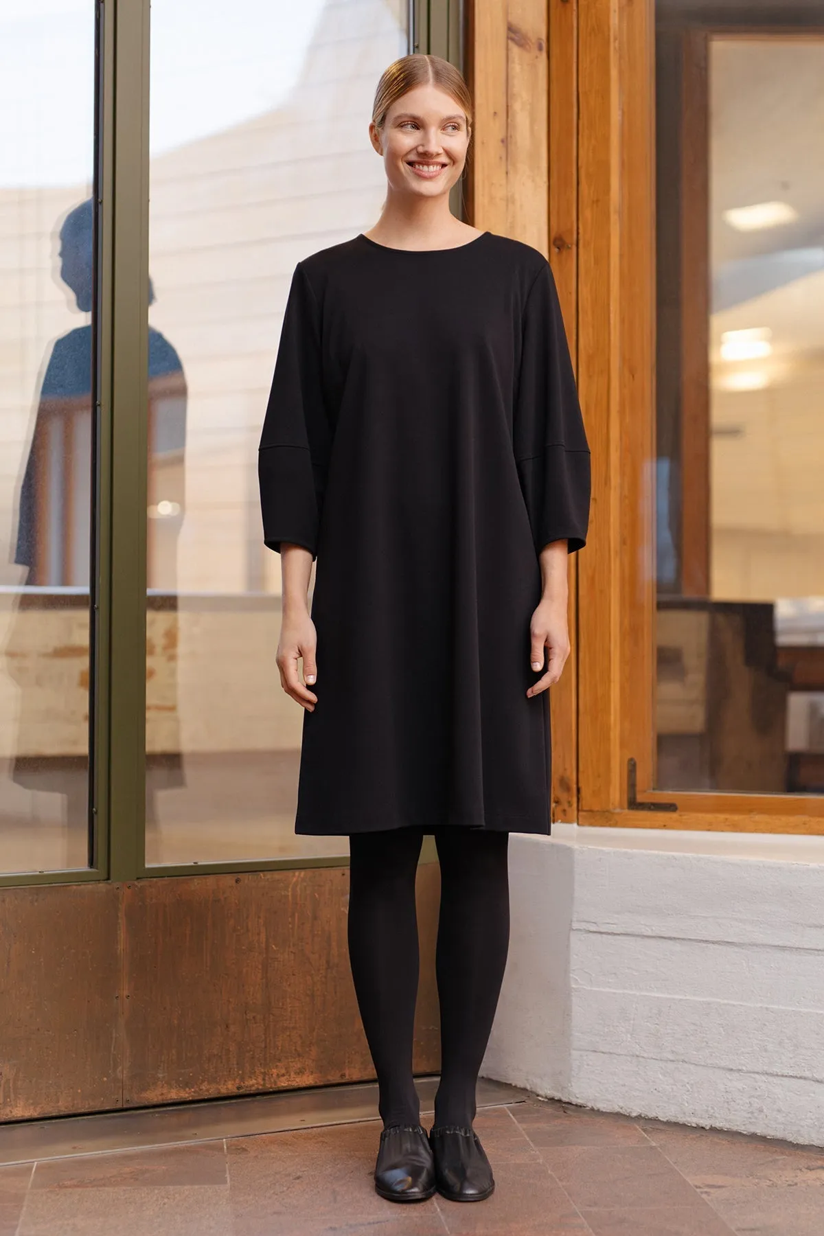 Istinto Dress Black sold by Ivalo.com product image thumbnail 2