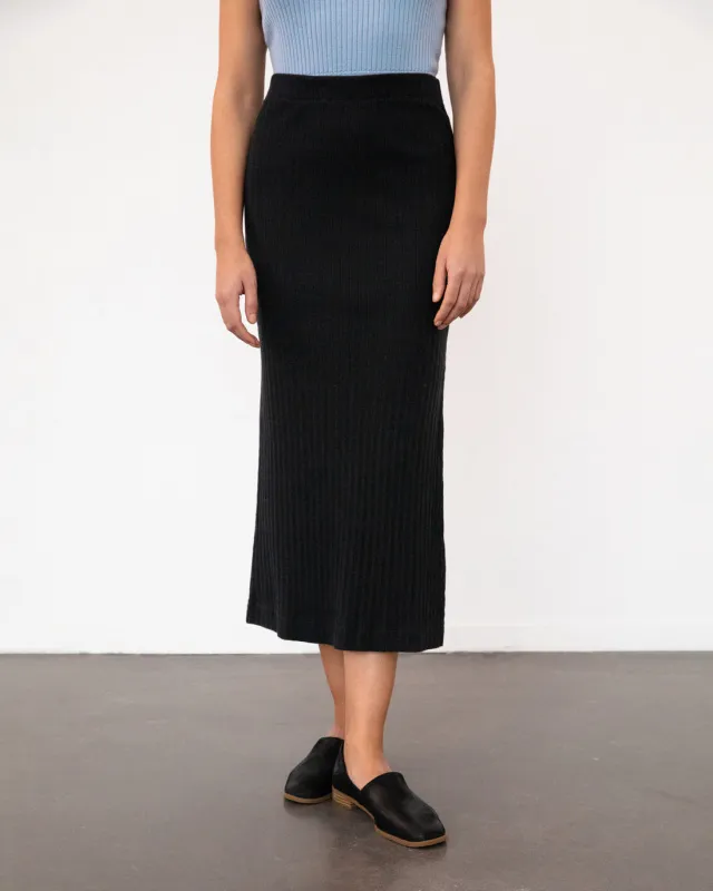 Ribbed Tube Skirt True Black sold by Ivalo.com