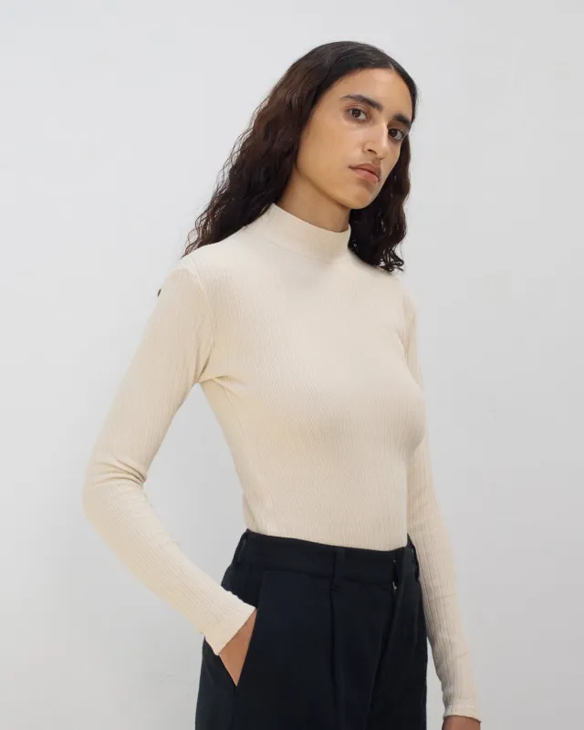 Ribbed Long-Sleeve Mockneck Sand sold by Ivalo.com