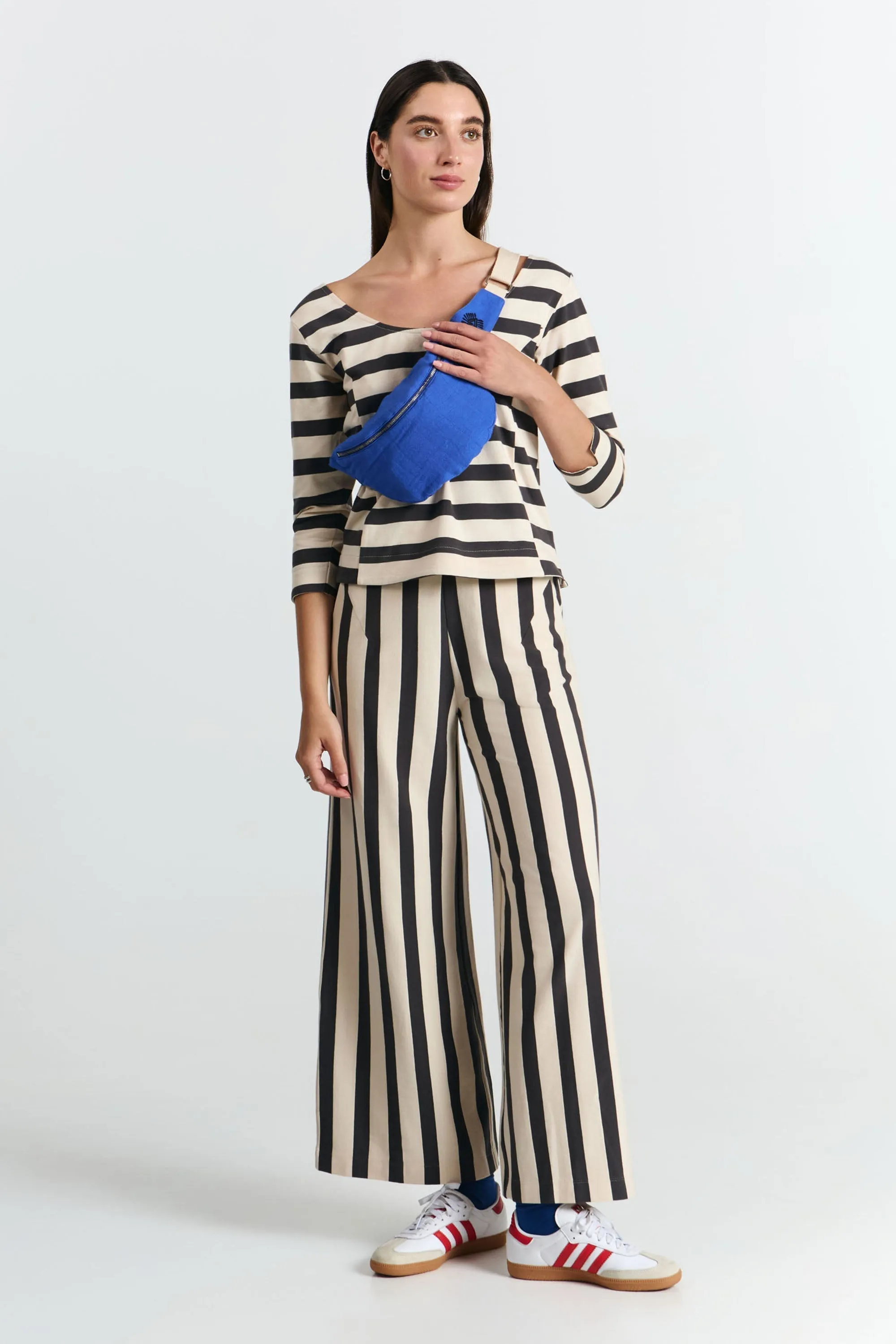 Bonao Top Black Stripes sold by Ivalo.com product image thumbnail 3