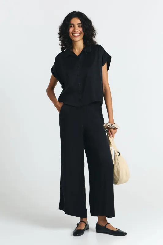 Sur Shirt Black sold by Ivalo.com