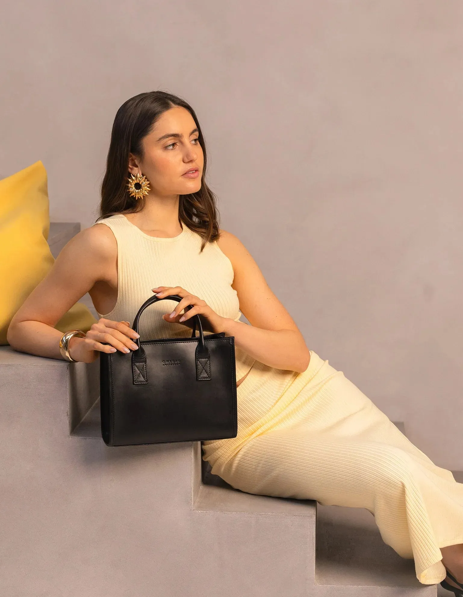 Jackie Midi Bag Classic Leather Black sold by Ivalo.com product image thumbnail 2