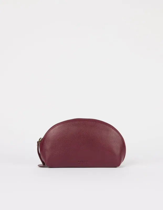 Make up Case Medium Soft Grain Dark Cherry sold by Ivalo.com