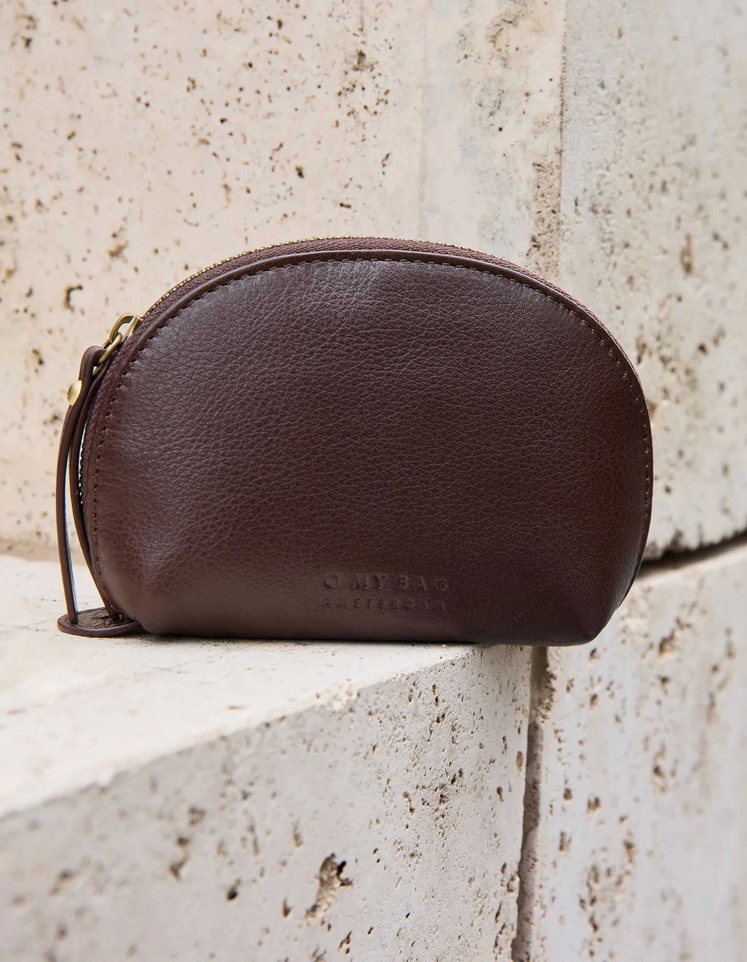 Make up Case Small Soft Grain Chocolate Brown sold by Ivalo.com product image thumbnail 5