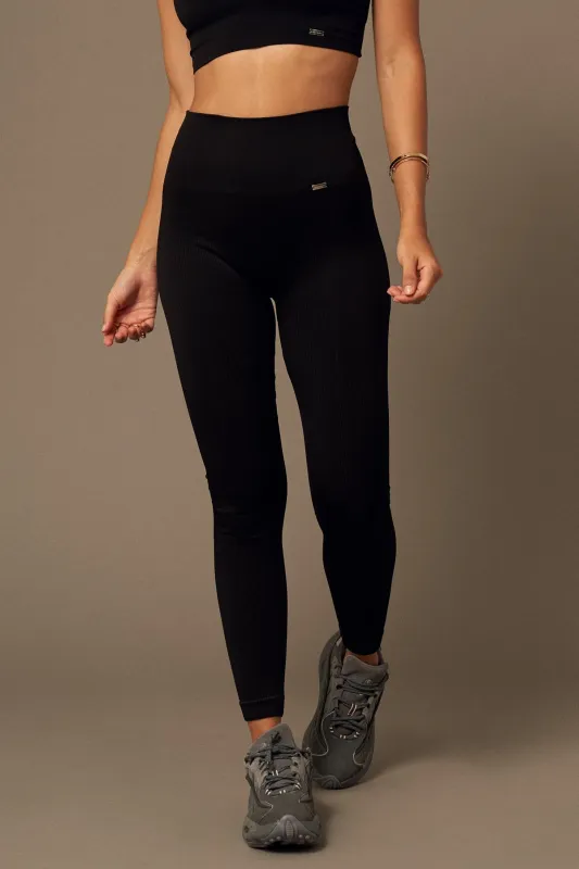 Beyond Leggings Black sold by Ivalo.com