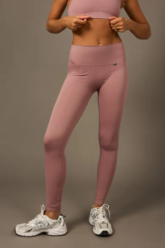 Flow Leggings Berry Velvet sold by Ivalo.com