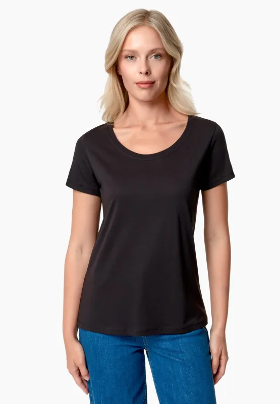 Tijeen T-Shirt Black sold by Ivalo.com