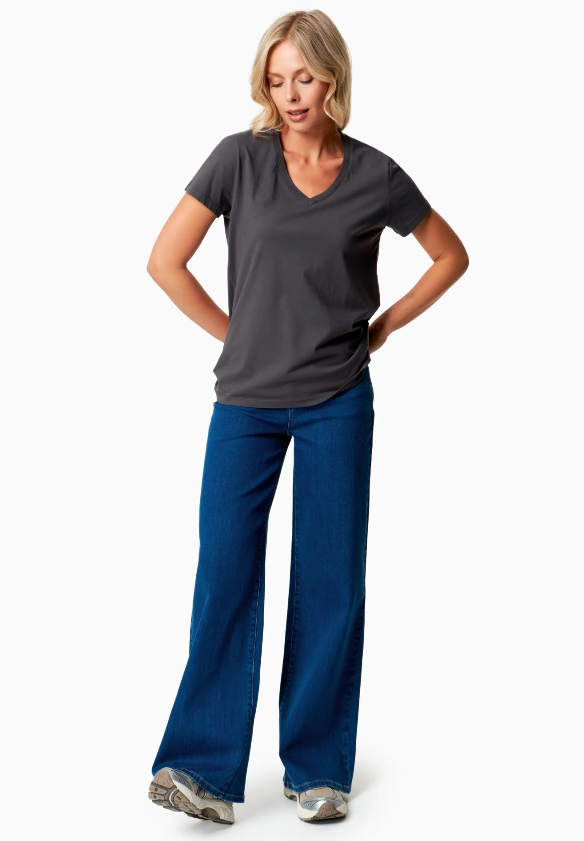 Tessa Basic V-Neck T-Shirt Shadow Grey sold by Ivalo.com product image thumbnail 2