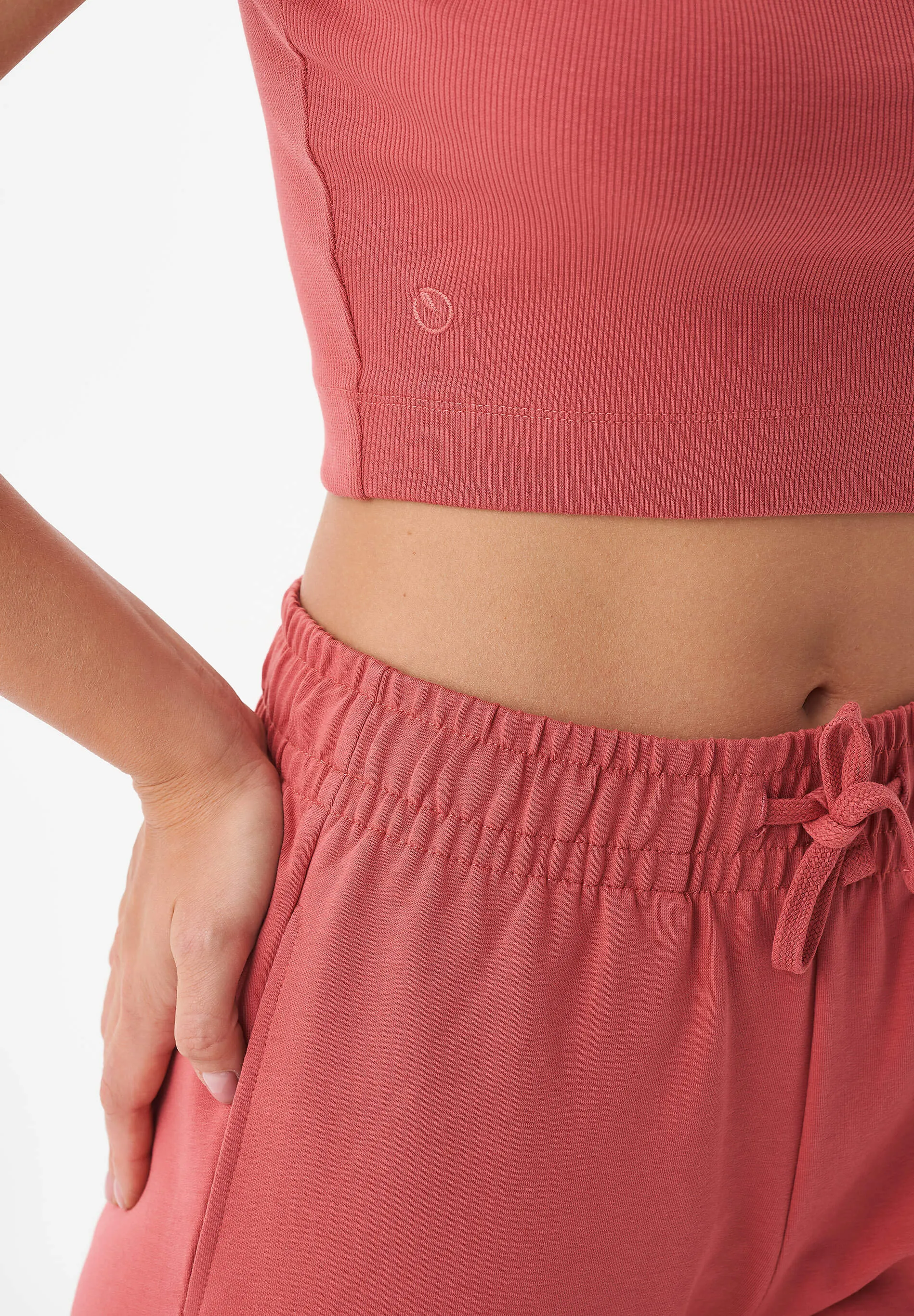 Sonnia Cropped Organic Cotton Rib Top Red Wood sold by Ivalo.com product image thumbnail 5