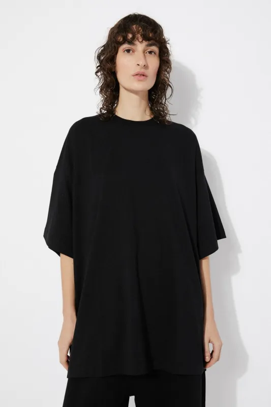 Ava T-shirt sold by Ivalo.com