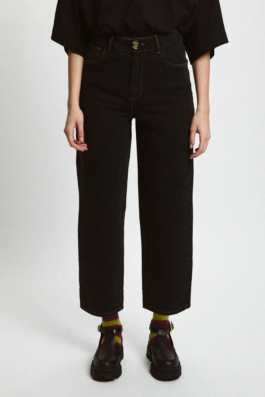 Allison Jeans sold by Ivalo.com