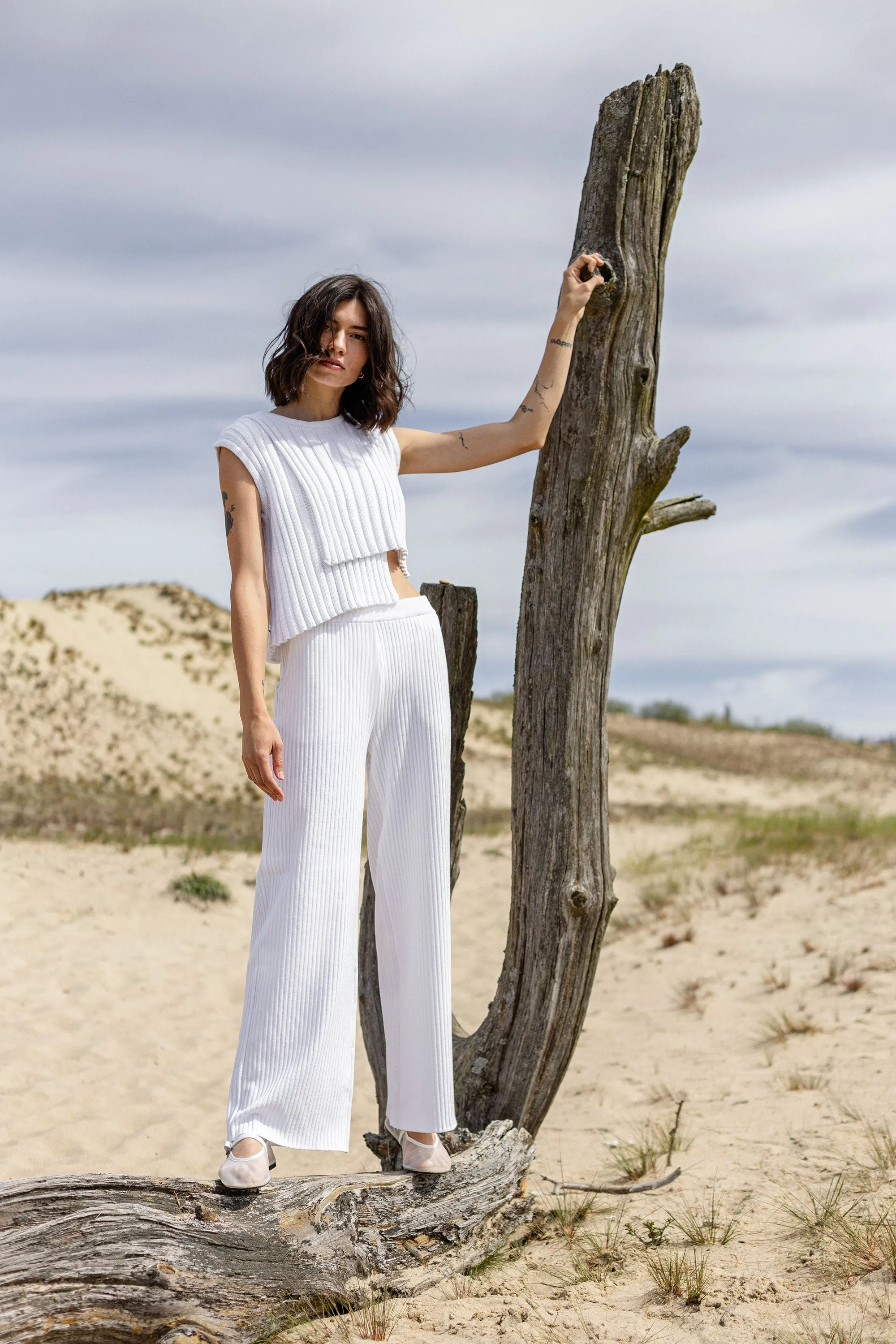 Nuovo Asymmetric Top White sold by Ivalo.com product image thumbnail 4