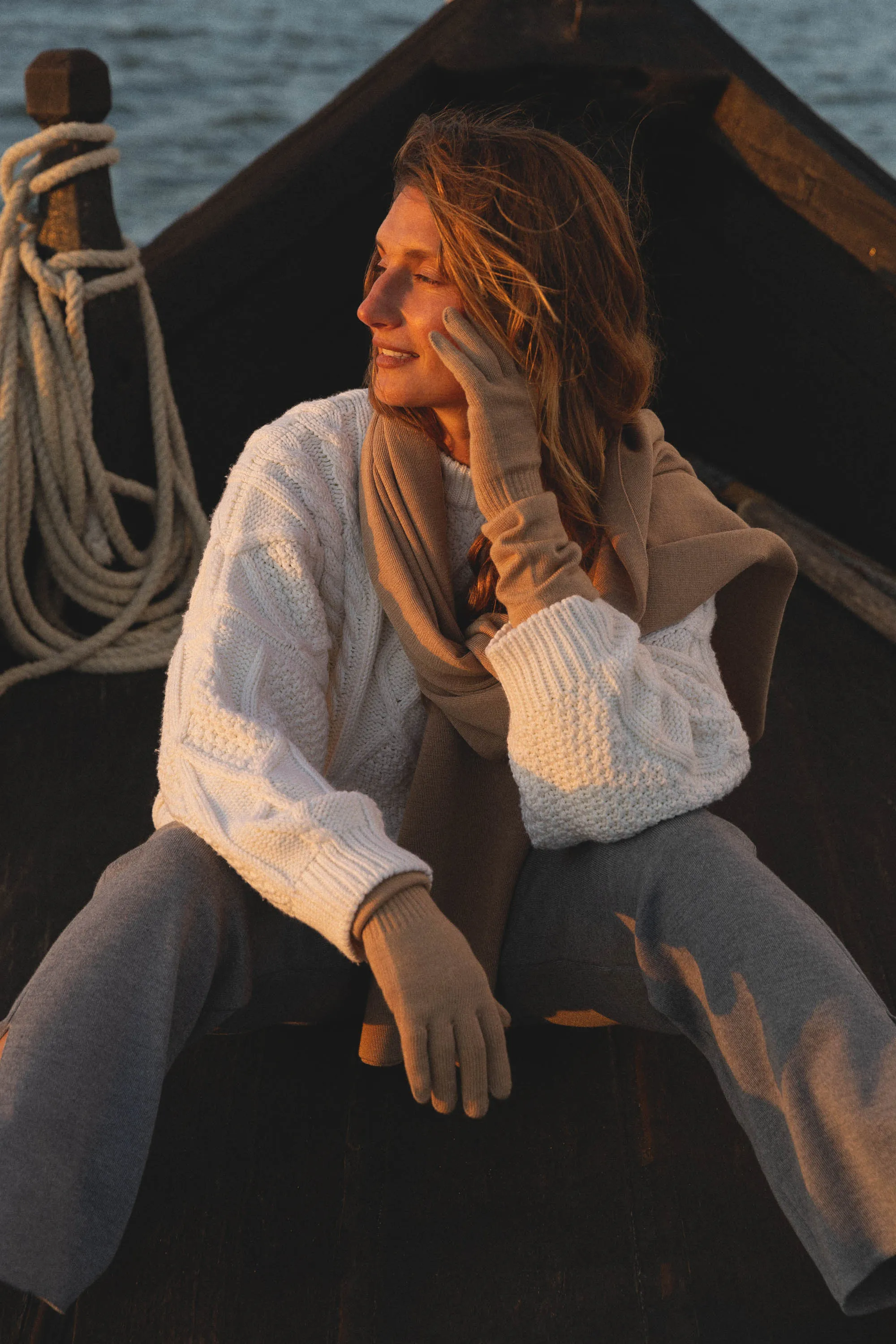 Via Merino Wool Scarf & Gloves Set Beige sold by Ivalo.com product image thumbnail 4