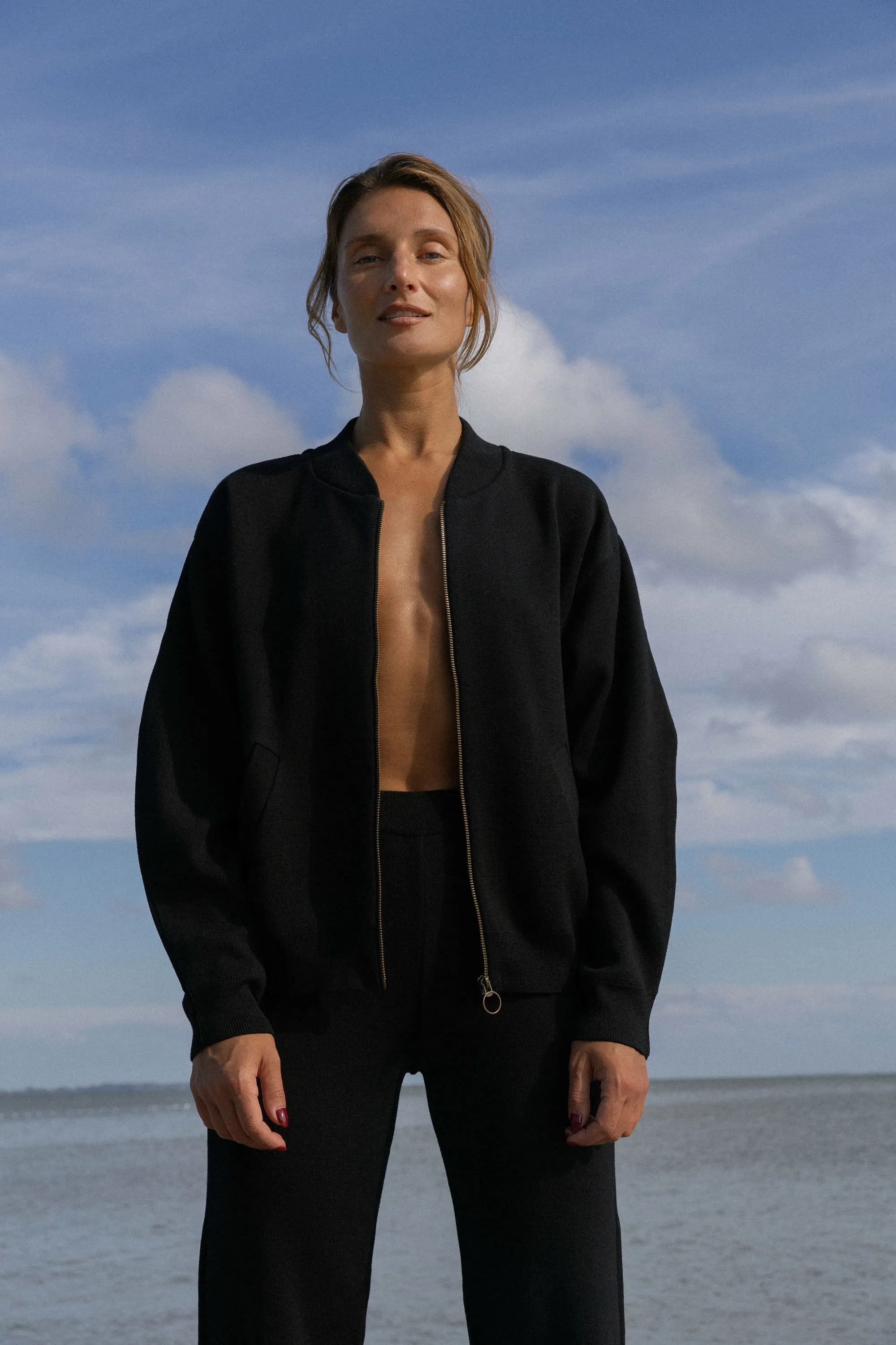 Onda Merino Bomber Jacket Black sold by Ivalo.com