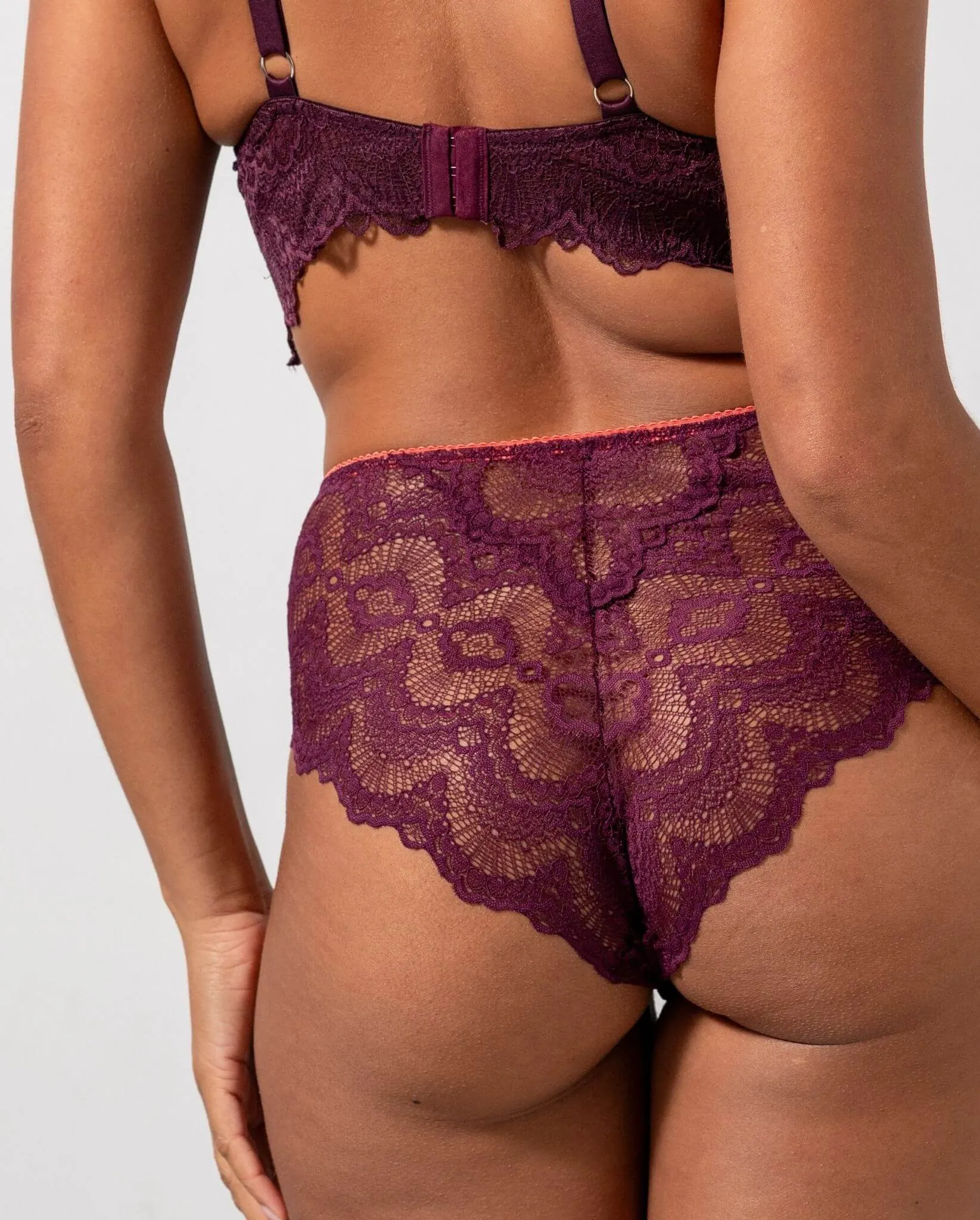 Lace Highwaist Briefs Cherry/Coral sold by Ivalo.com product image thumbnail 3