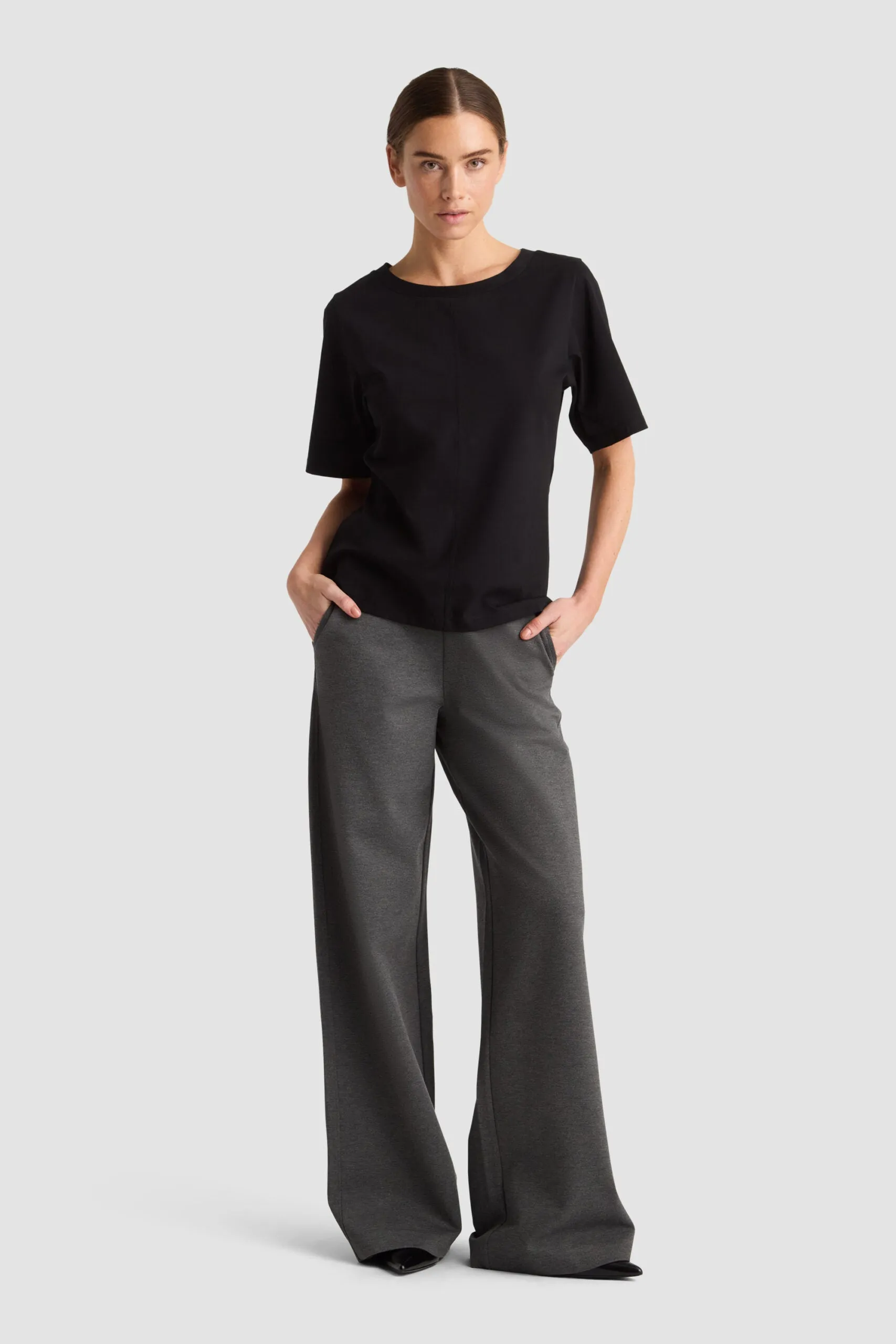 Thea Tee Black sold by Ivalo.com product image thumbnail 2